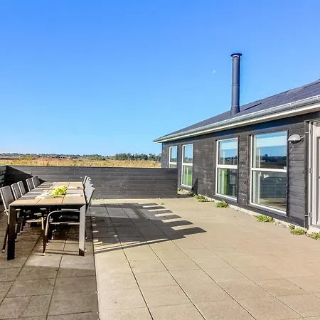 Kirsi - 1-6km From The Sea By Interhome